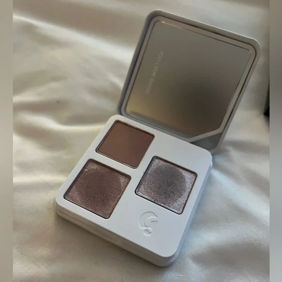 Make Up Bundle - Picture 7 of 12